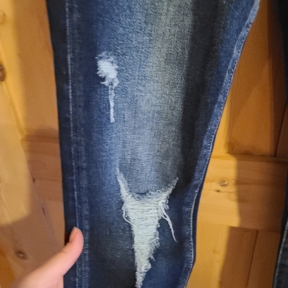 Kancan Distressed High Rise Crop Jeans NWT - Picture 4 of 15